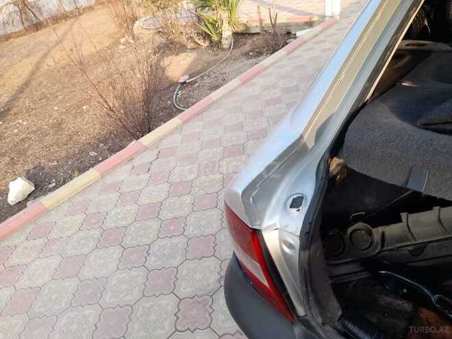 Opel Vectra 1996, 228,000 km - 1.6 л - Qazax