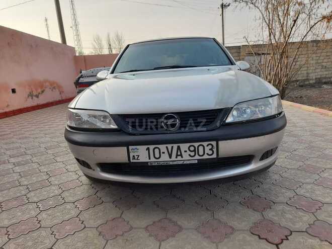 Opel Vectra 1996, 228,000 km - 1.6 л - Qazax