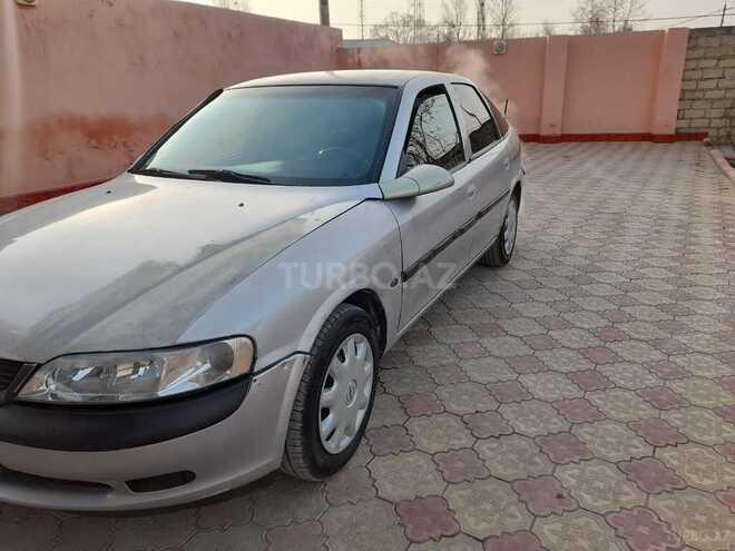 Opel Vectra 1996, 228,000 km - 1.6 л - Qazax