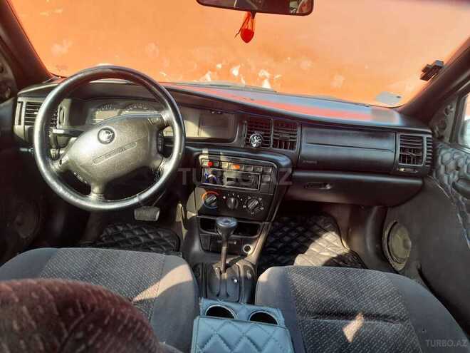 Opel Vectra 1996, 228,000 km - 1.6 л - Qazax
