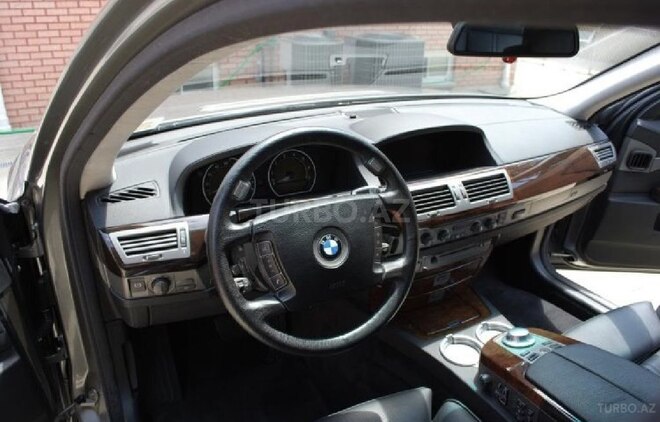 BMW 745 2002, 100,000 km - 4.4 л - Sumqayıt
