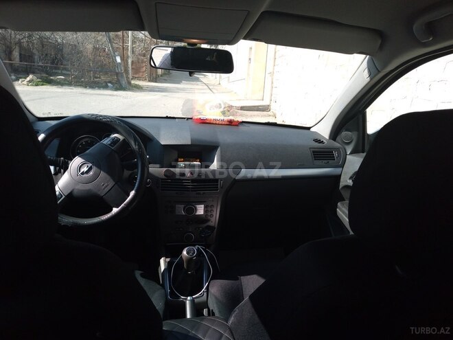 Opel Astra 2006, 2,500,000 km - 1.4 л - Bakı