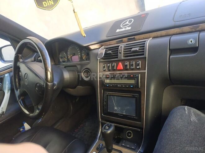 Mercedes E 280 1999, 380,000 km - 2.8 l - Kürdəmir
