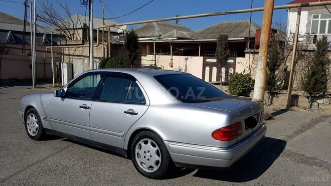 Mercedes E 200 1998, 350,000 km - 2.0 l - Bakı