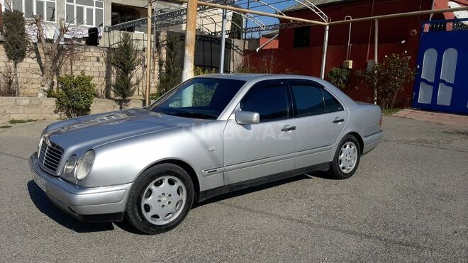Mercedes E 200 1998, 350,000 km - 2.0 l - Bakı