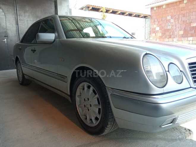 Mercedes E 240 1997, 301,000 km - 2.4 l - İsmayıllı