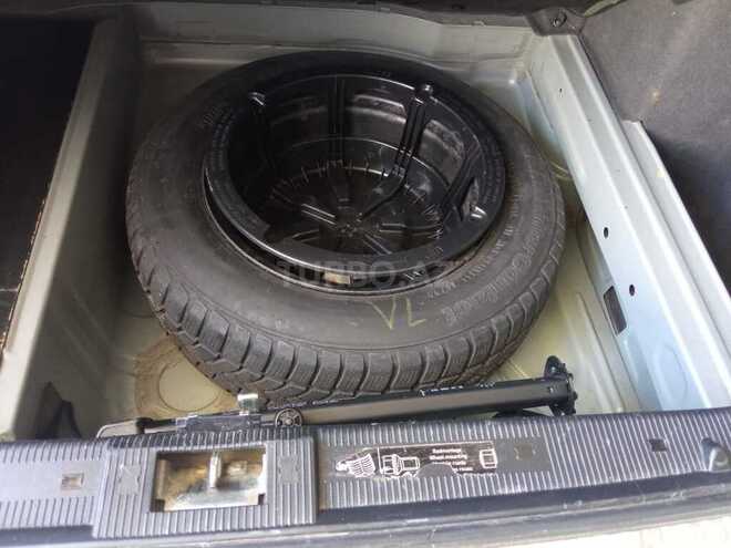 Mercedes E 240 1997, 301,000 km - 2.4 l - İsmayıllı