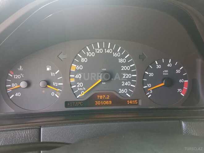 Mercedes E 240 1997, 301,000 km - 2.4 l - İsmayıllı