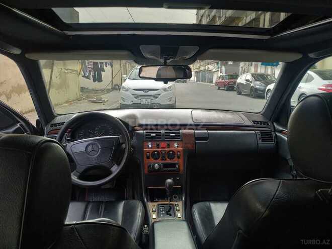 Mercedes E 220 1997, 174,500 km - 2.2 l - Bakı