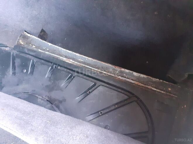 Mercedes E 200 1990, 150,000 km - 2.0 l - Bakı