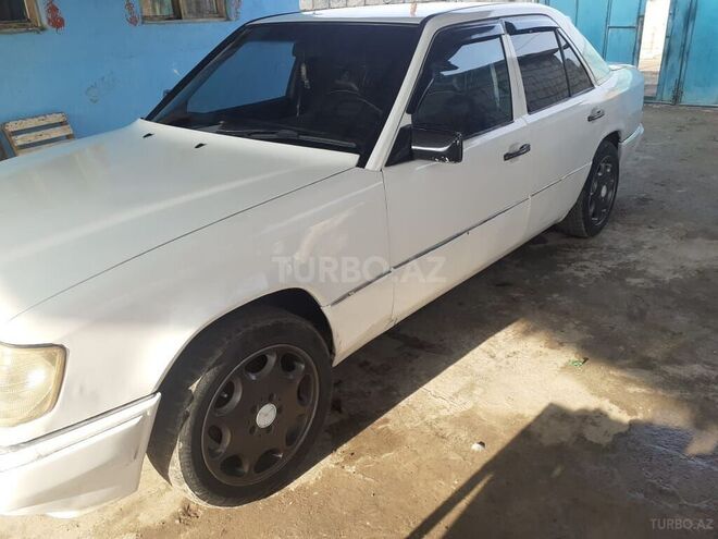 Mercedes E 200 1990, 150,000 km - 2.0 l - Bakı