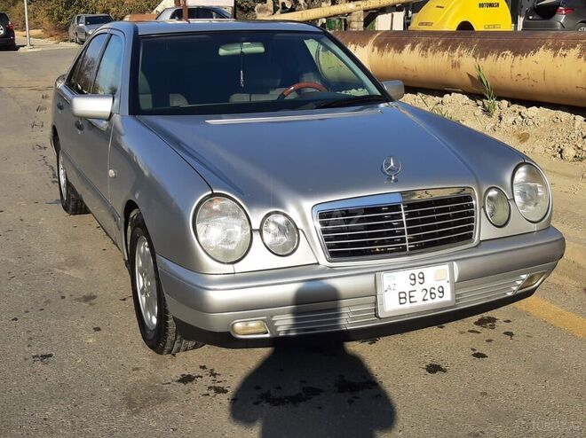 Mercedes E 220 1999, 350,000 km - 2.2 л - Bakı