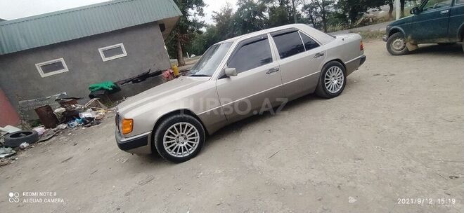 Mercedes E 260 1991, 420,000 km - 2.6 l - Gədəbəy
