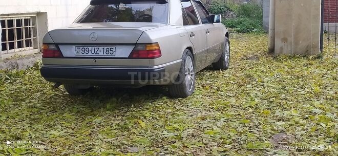 Mercedes E 260 1991, 420,000 km - 2.6 l - Gədəbəy