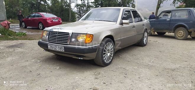 Mercedes E 260 1991, 420,000 km - 2.6 l - Gədəbəy