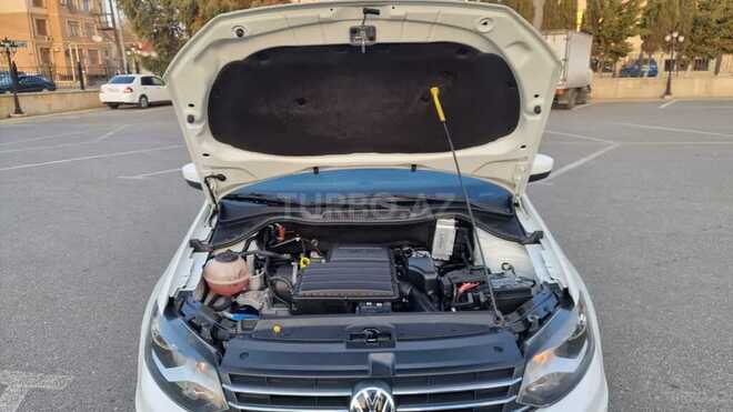 Volkswagen Polo 2018, 83,241 km - 1.6 l - Bakı