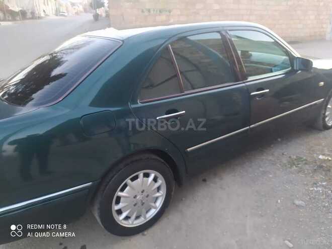 Mercedes E 240 1998, 320,000 km - 2.4 l - Bakı