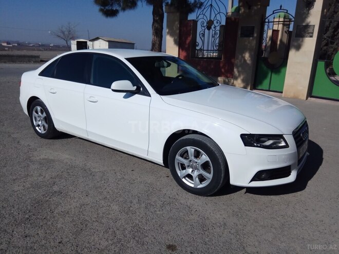 Audi A4 2011, 179,000 km - 1.8 л - Gəncə