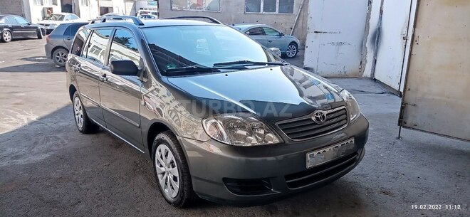 Toyota Corolla 2005, 256,000 km - 1.4 л - Bakı