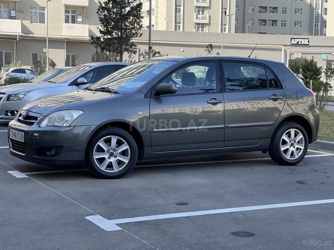 Toyota Corolla 2005, 250,000 km - 1.4 l - Bakı