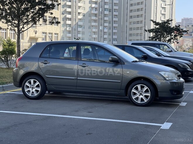 Toyota Corolla 2005, 250,000 km - 1.4 l - Bakı