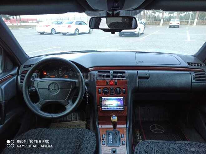 Mercedes E 230 1996, 289,000 km - 2.3 l - Sumqayıt