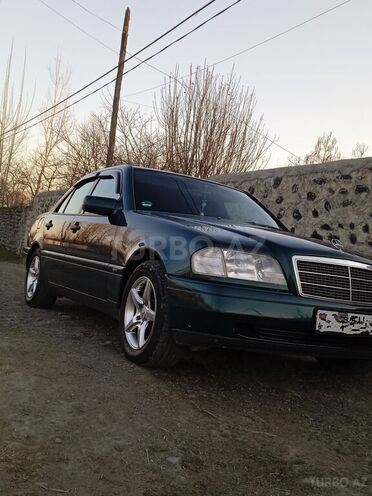 Mercedes C 180 1995, 215,000 km - 1.8 l - Balakən