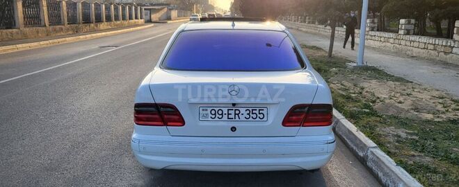 Mercedes E 320 2001, 264,000 km - 3.2 l - Bakı