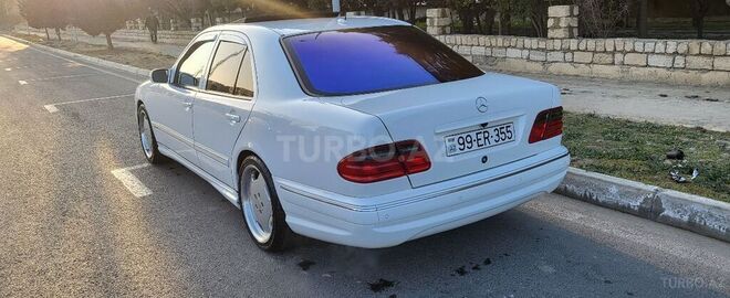 Mercedes E 320 2001, 264,000 km - 3.2 l - Bakı