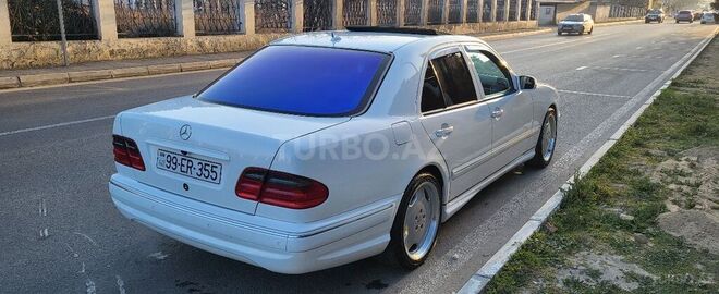 Mercedes E 320 2001, 264,000 km - 3.2 l - Bakı