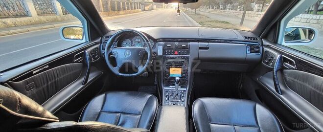 Mercedes E 320 2001, 264,000 km - 3.2 l - Bakı