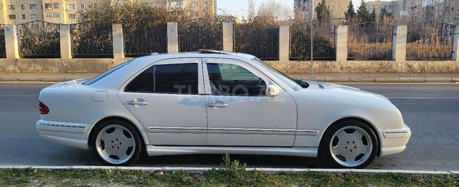 Mercedes E 320 2001, 264,000 km - 3.2 l - Bakı