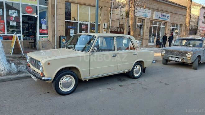 LADA (VAZ) 21011 1982, 87,000 km - 1.5 l - Qazax