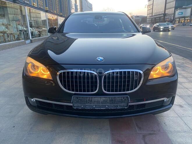 BMW 750 2010, 124,000 km - 4.4 l - Bakı