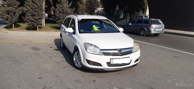 Opel Astra 2010, 230,000 km - 1.3 l - Bakı