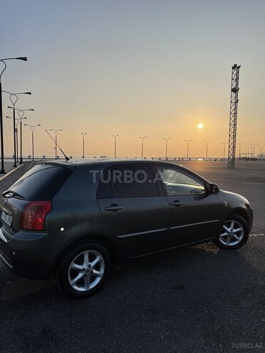 Toyota Corolla 2005, 178,000 km - 1.4 л - Bakı