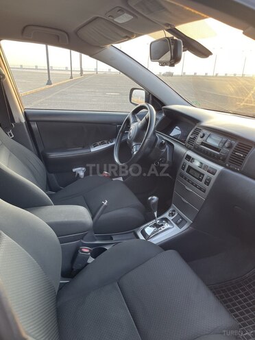 Toyota Corolla 2005, 178,000 km - 1.4 л - Bakı