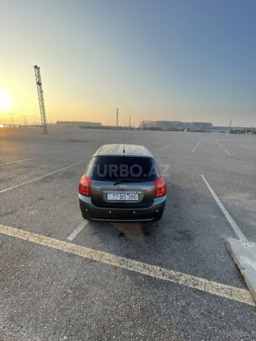 Toyota Corolla 2005, 178,000 km - 1.4 л - Bakı