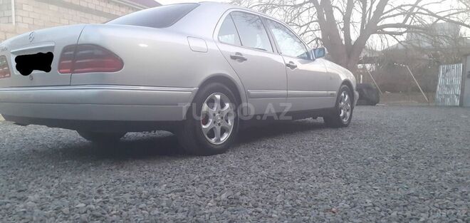 Mercedes E 240 1999, 327,600 km - 2.4 l - Bərdə