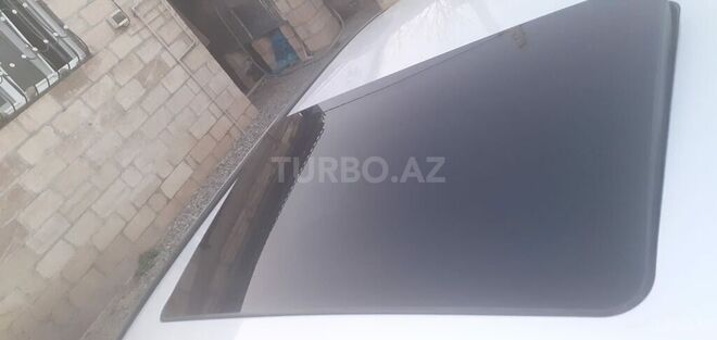 Mercedes E 240 1999, 327,600 km - 2.4 l - Bərdə