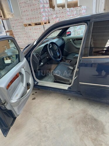 Mercedes C 230 1999, 250,000 km - 2.3 л - Bakı