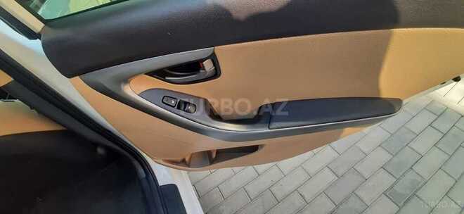 Hyundai Elantra 2012, 88,004 km - 1.8 l - Masallı