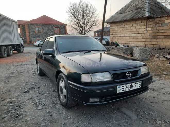 Opel Vectra 1994, 420,000 km - 2.0 l - Qax
