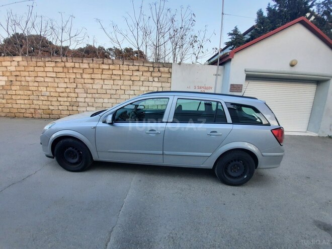 Opel Astra 2006, 131,000 km - 1.4 l - Bakı