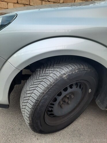 Opel Astra 2006, 131,000 km - 1.4 l - Bakı