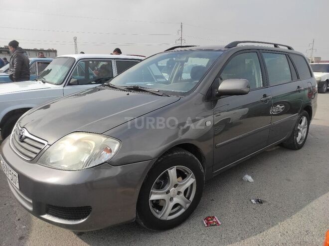 Toyota Corolla 2005, 255,000 km - 1.4 л - Bakı