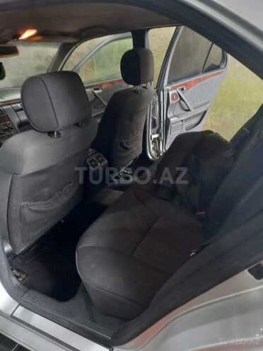 Mercedes E 220 2000, 443,139 km - 2.2 л - Astara