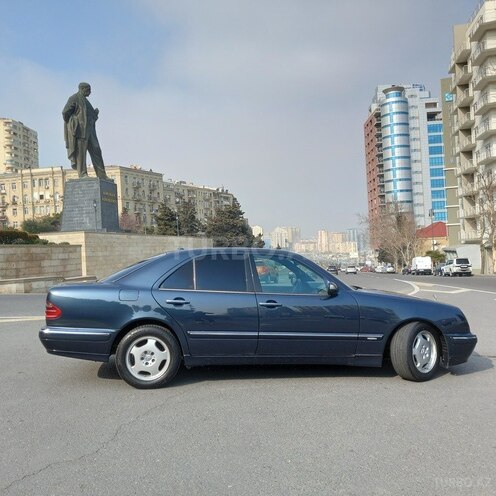 Mercedes E 220 2002, 290,445 km - 2.2 l - Bakı