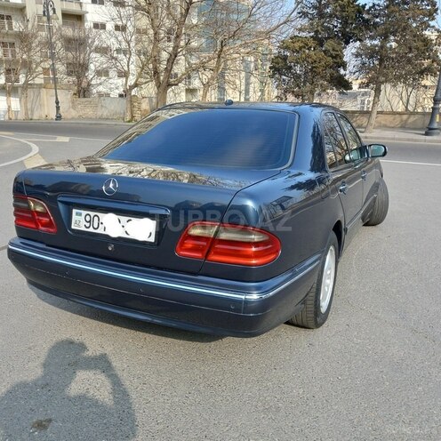 Mercedes E 220 2002, 290,445 km - 2.2 l - Bakı