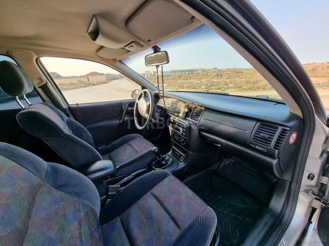 Opel Vectra 1999, 220,000 km - 1.8 l - Bakı